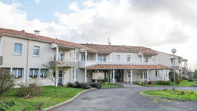 EHPAD - RESIDENCE LE CLOS DES TOURS 16240 Villefagnan